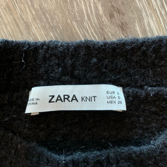 Black Zara Sweater - Picture 2 of 2